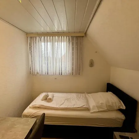 Workershome - The Fitter's * Sindelfingen